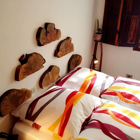 Geranios Bed & Breakfast 3*